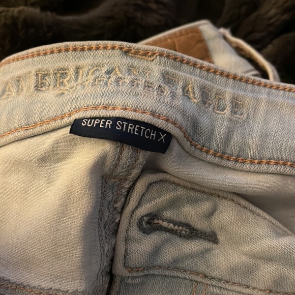 AE super stretch x super light distressed hole detailed skinny jegging jean - Picture 2 of 9